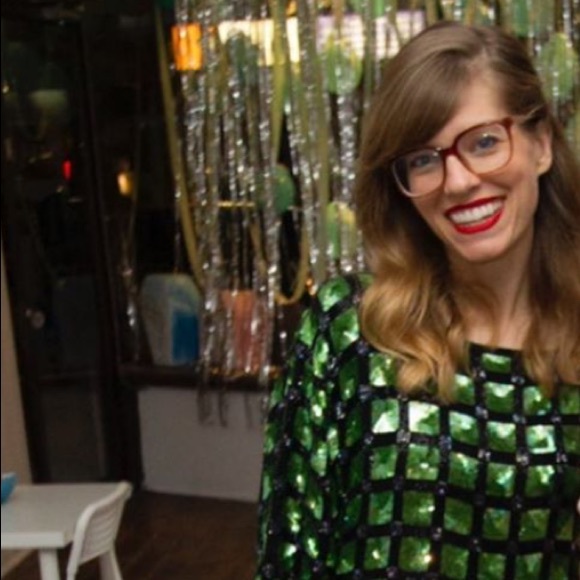 Meet your Posher, Kristen - Picture 1 of 1